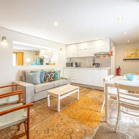 GuestReady - Alfama Terrace apartments