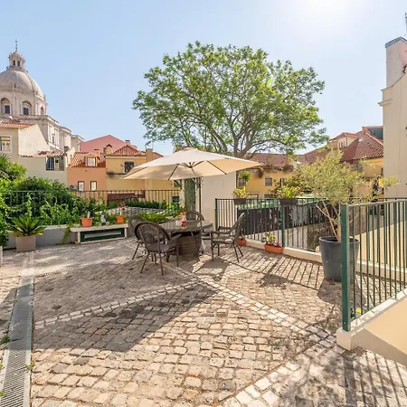 Guestready - Alfama Terrace Lägenhet